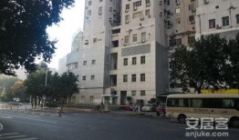 天湖房产爆料事件视频,揭露行业潜规则